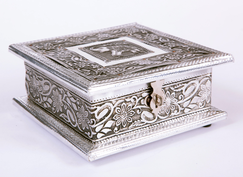 foto tepan� st��brn� krabice 14,5 x 14,5 x 7